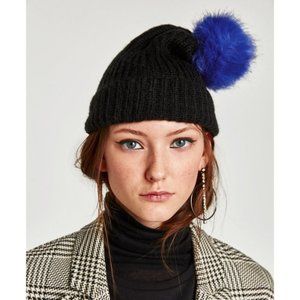 ZARA Women Pom Pom Beanie NWOT